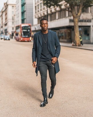 Comment porter un pull torsadé pour un style chic decontractés quand il fait froid
