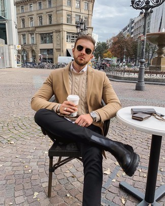 Comment porter un pull torsadé pour un style chic decontractés quand il fait froid
