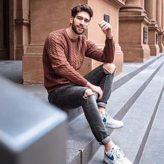 Comment porter un pull torsadé pour un style relax quand il fait chaud