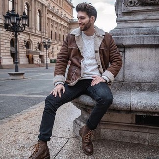 Comment porter un pull torsadé en hiver