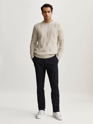 Comment porter un pull torsadé