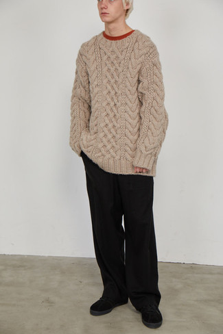 Comment porter un pull torsadé