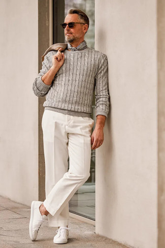 Comment porter un pull torsadé pour un style chic decontractés quand il fait chaud après 40 ans