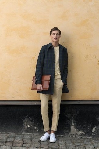Comment porter un pull torsadé pour un style chic decontractés quand il fait froid