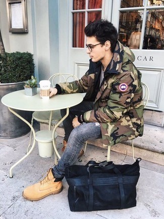 Comment porter une parka camouflage