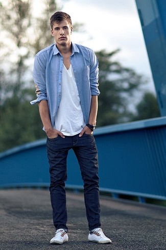 Comment porter une chemise en chambray quand il fait chaud