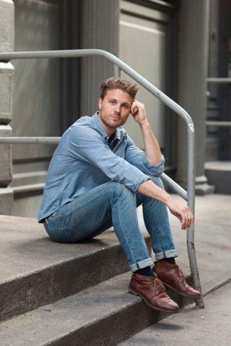 Comment porter une chemise en chambray quand il fait chaud