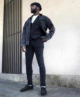 Un gilet à porter avec un jean gris foncé
