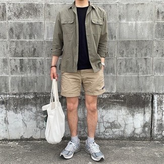 Comment porter des chaussettes invisibles gris foncé