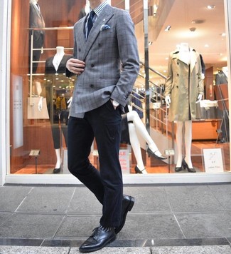 Comment porter un blazer croisé écossais gris foncé
