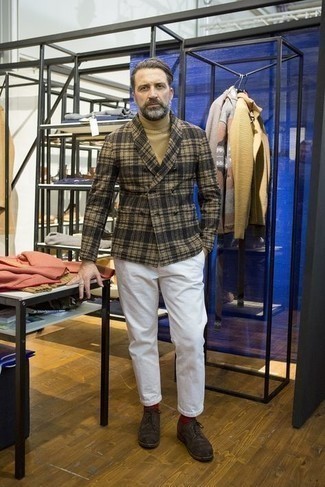 Comment porter un blazer croisé écossais gris foncé