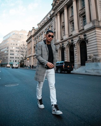 Comment porter un pardessus écossais gris foncé