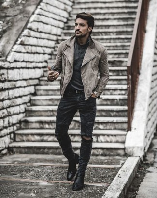 Comment porter un polo gris foncé en automne