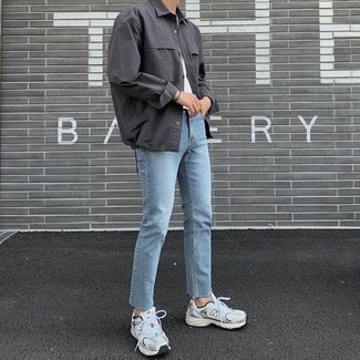 Comment porter une veste-chemise gris foncé