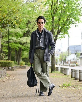 Comment porter une veste-chemise gris foncé