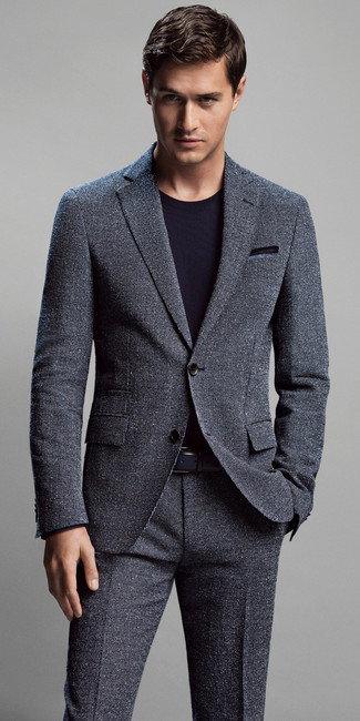 Comment porter un costume gris foncé