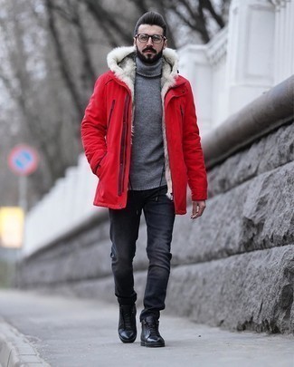 Une parka à porter avec un pull à col roulé gris foncé