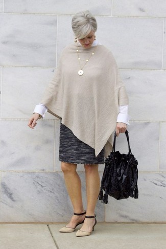 Comment porter une jupe crayon en laine gris foncé