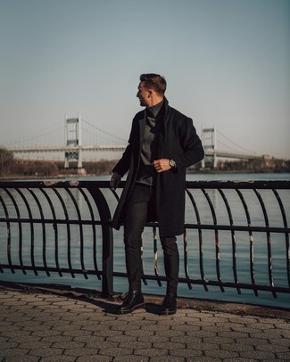 Comment porter un pull à col roulé en laine gris foncé