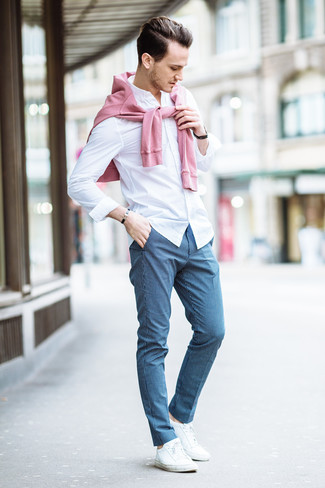 Comment porter un pantalon à carreaux au printemps
