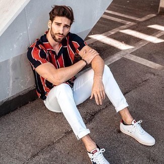 Chemise à manches courtes à rayures verticales blanc et rouge et bleu marine Tommy Jeans