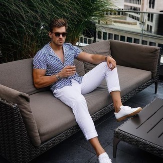 Chemise à manches courtes imprimée blanc et bleu marine Alexander McQueen