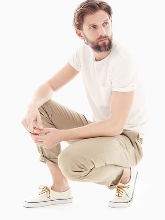 Comment porter un pantalon chino pour un style decontractés quand il fait très chaud