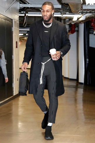 Comment porter un pantalon chino pour un style decontractés quand il fait froid