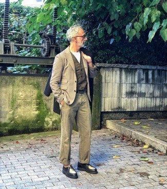 Comment porter un pantalon chino en hiver