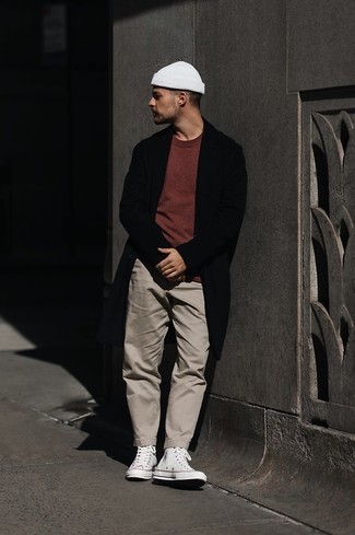 Comment porter un pantalon chino pour un style decontractés quand il fait froid