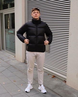 Comment porter un pantalon chino pour un style decontractés quand il fait froid