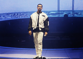 Comment porter un blouson aviateur transparent