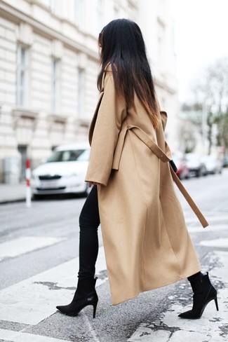 Comment porter un manteau avec un jean