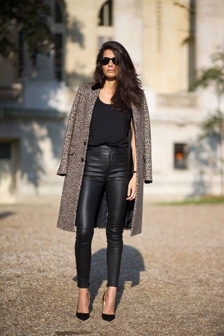 Comment porter un manteau avec des escarpins