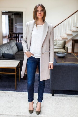 Comment porter un manteau avec des escarpins