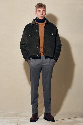 Comment porter un pull à col rond avec un pull à col roulé