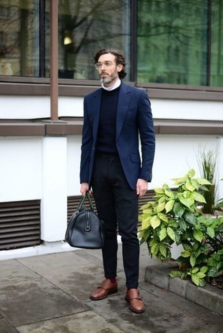 Comment porter un pull à col rond avec un pull à col roulé