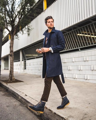 Comment porter un blazer marron foncé quand il fait frais