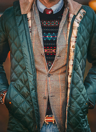 Comment porter un blazer marron foncé quand il fait frais