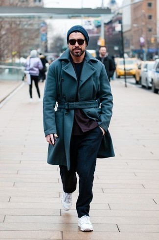 Comment porter un blazer marron foncé quand il fait frais