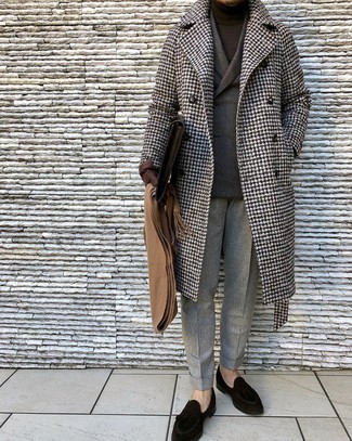 Comment porter un blazer marron foncé quand il fait frais