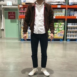 Comment porter un blouson aviateur marron foncé quand il fait chaud