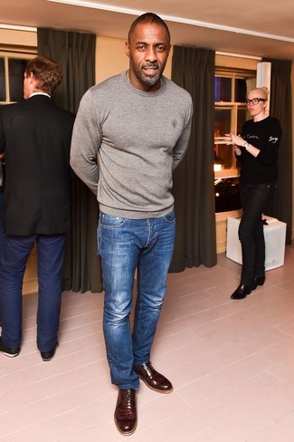 Comment porter des chaussures brogues marron foncé quand il fait chaud