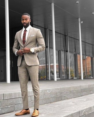 Comment porter des chaussures brogues marron foncé pour un style elégantes quand il fait chaud