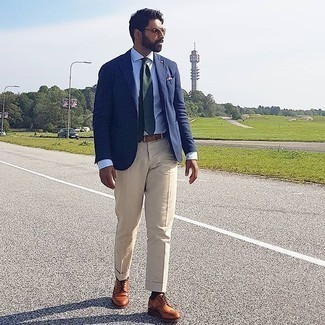 Comment porter des chaussures brogues marron foncé en été