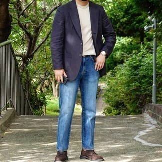 Comment porter des chaussures brogues marron foncé en été