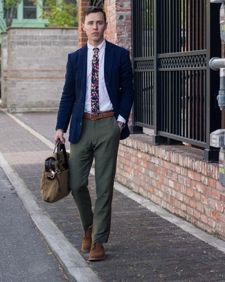 Comment porter des chaussures brogues marron foncé en été