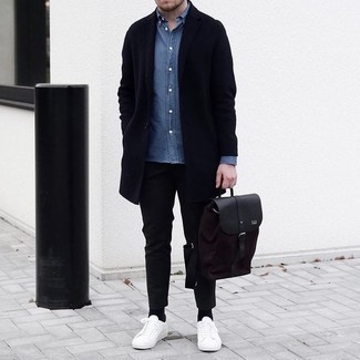 Comment porter un sac à dos en toile marron foncé