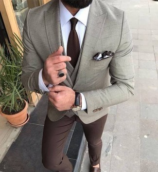 Comment porter un manteau à carreaux marron foncé
