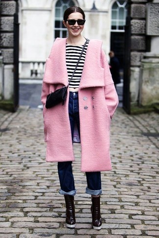Comment porter des bottines en cuir marron foncé
